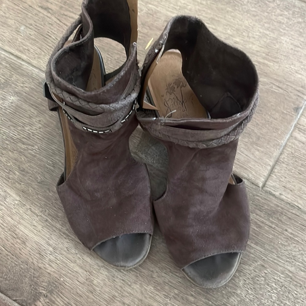 Brown small heel formal